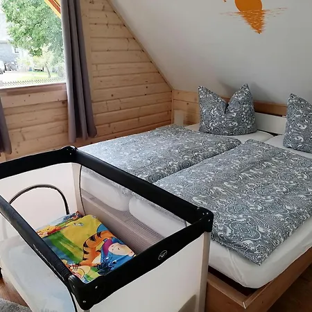 펜션 Blockbohlenhaus-steiner-lodge